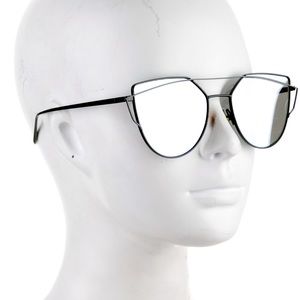 Gentle Monster
2016 Lovepunch 01 Sunglasses